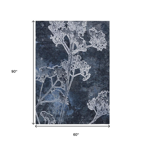 HomeRoots 5' X 8' Navy Blue & Ivory Floral Rug - Stylish, Washable, Indoor/Outdoor, Stain-Resistant Design! 639858