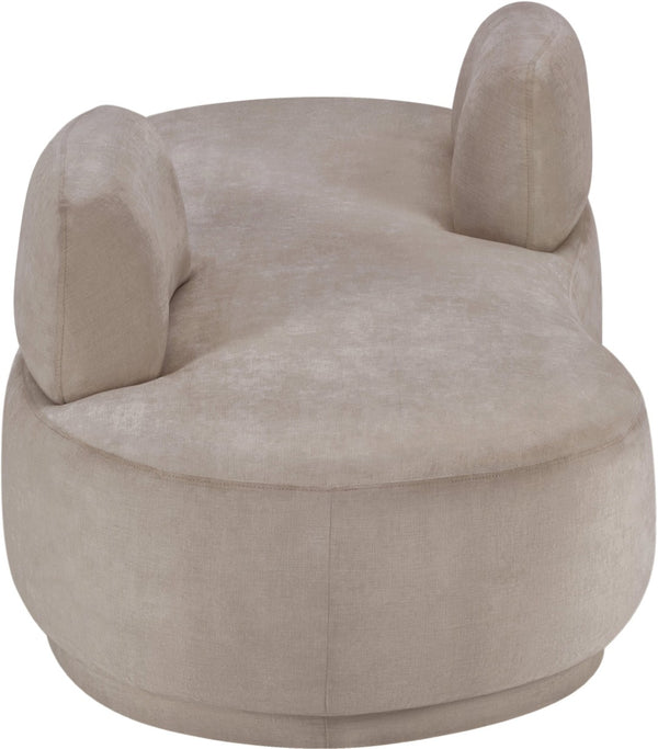 Meridian Furniture Argyle Reversible Chaise Lounge Sofa with Plush Upholstery for Modern Living Room Comfort Beige Chenille Fabric 639Beige-Chaise