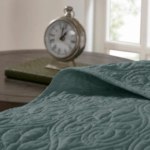 English Elm 3 Reversible Quilt Set Full/Queen with Pre-Washed Cotton Filling, Patterned Quilting, Anti-Microbial Care Green 17.72 L x 15.35 W x 7.87 H B035P266673