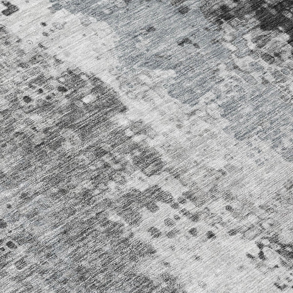 HomeRoots 8' Gray and Silver Round Abstract Rug - Stylish, Washable Area Rug for Indoor & Outdoor Spaces 640006