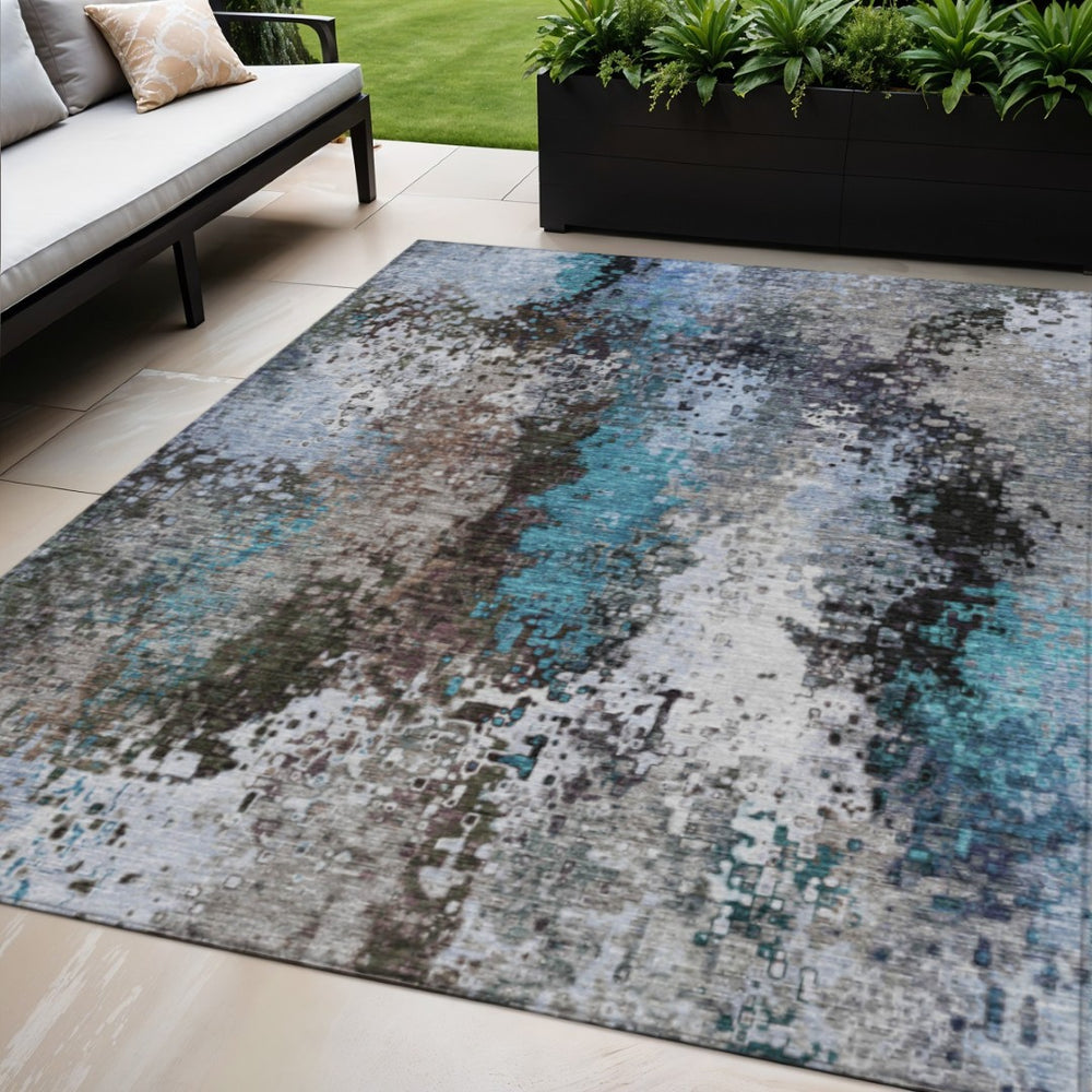 HomeRoots 5' Washable Indoor Outdoor Area Rug in Khaki, Ivory & Blue - Durable, Stylish, and Easy to Clean! 640011