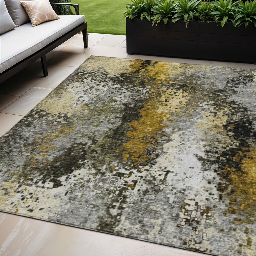 HomeRoots 5' X 8' Abstract Washable Area Rug in Pewter Gold & Silver – Ideal for Indoor & Outdoor Spaces! 640017