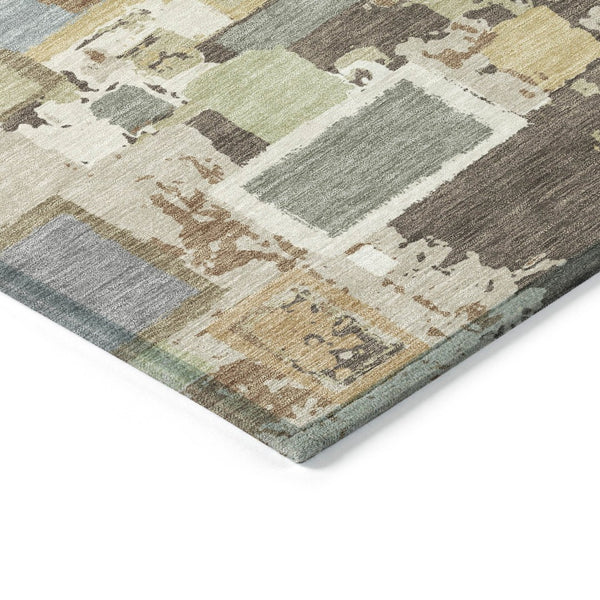 HomeRoots 5' Geometric Washable Area Rug - Durable Indoor/Outdoor Design in Brown, Ivory & Gray for Any Space 640101