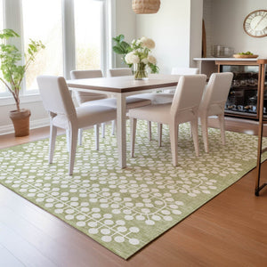 HomeRoots 5' Geometric Artichoke Green & Ivory Washable Area Rug for Indoor/Outdoor Use – Durable, Stylish, Easy Care 640278