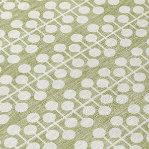 HomeRoots 8' Artichoke Green & Ivory Geometric Round Rug - Stylish, Washable for Indoor/Outdoor Spaces! 640279