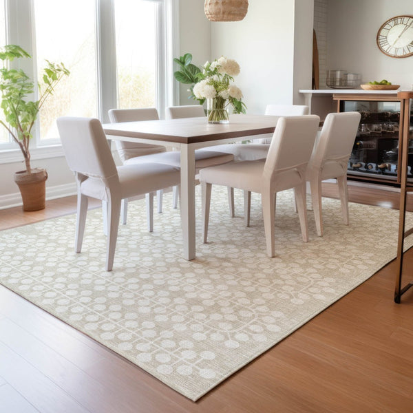 HomeRoots 5' x 8' Beige and Ivory Geometric Area Rug - Washable, Durable Design for Indoor & Outdoor Spaces 640284
