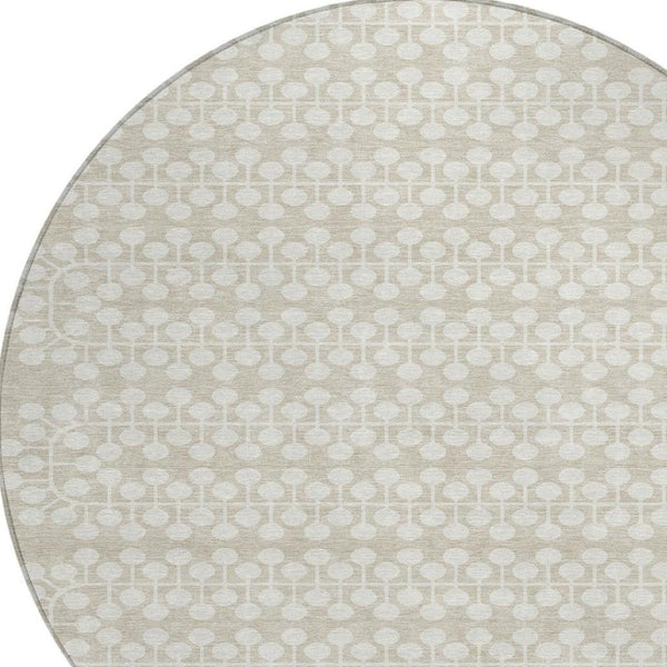 HomeRoots 8' Round Beige and Ivory Geometric Indoor-Outdoor Area Rug – Stylish, Durable, Washable Design! 640285