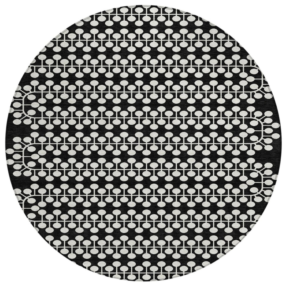 HomeRoots 8' Black And Ivory Geometric Round Area Rug – Durable, Washable Design for Indoor/Outdoor Spaces 640291