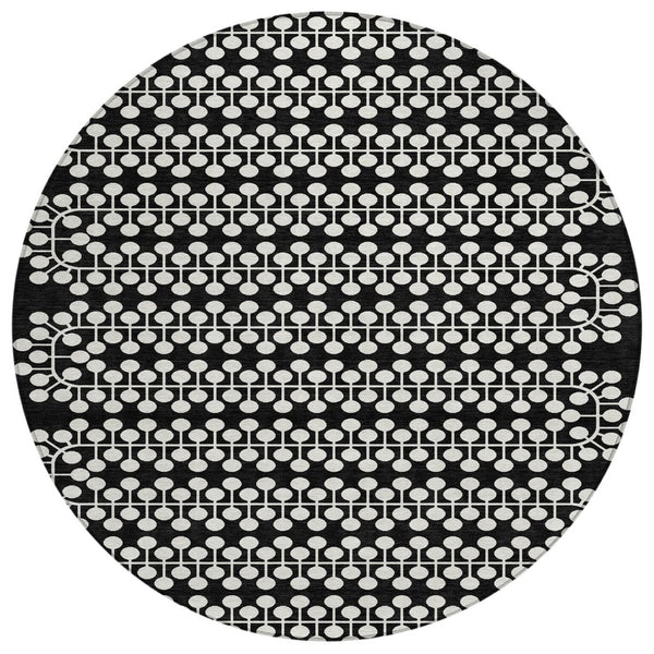 HomeRoots 8' Black And Ivory Geometric Round Area Rug – Durable, Washable Design for Indoor/Outdoor Spaces 640291
