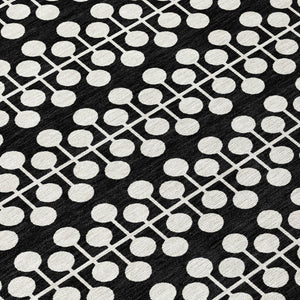 HomeRoots 8' Black And Ivory Geometric Round Area Rug – Durable, Washable Design for Indoor/Outdoor Spaces 640291