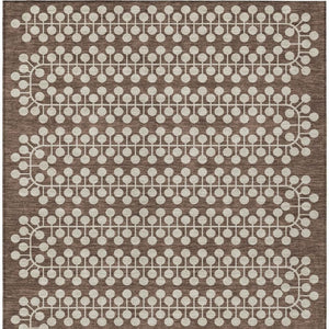 HomeRoots 5' Stylish Brown & Ivory Geometric Washable Area Rug for Indoor/Outdoor Use - Durable & Easy Care 640296