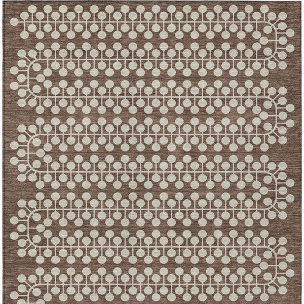 HomeRoots 5' Stylish Brown & Ivory Geometric Washable Area Rug for Indoor/Outdoor Use - Durable & Easy Care 640296