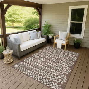 HomeRoots 5' Stylish Brown & Ivory Geometric Washable Area Rug for Indoor/Outdoor Use - Durable & Easy Care 640296