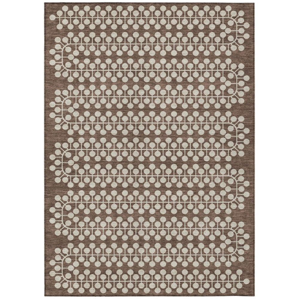 HomeRoots 5' Stylish Brown & Ivory Geometric Washable Area Rug for Indoor/Outdoor Use - Durable & Easy Care 640296