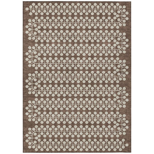 HomeRoots 5' Stylish Brown & Ivory Geometric Washable Area Rug for Indoor/Outdoor Use - Durable & Easy Care 640296