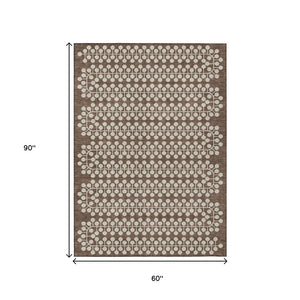 HomeRoots 5' Stylish Brown & Ivory Geometric Washable Area Rug for Indoor/Outdoor Use - Durable & Easy Care 640296