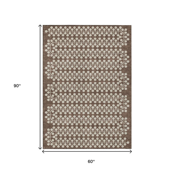 HomeRoots 5' Stylish Brown & Ivory Geometric Washable Area Rug for Indoor/Outdoor Use - Durable & Easy Care 640296