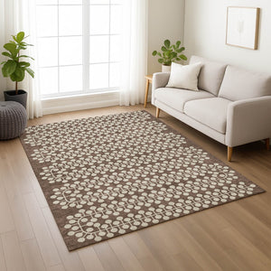 HomeRoots 5' Stylish Brown & Ivory Geometric Washable Area Rug for Indoor/Outdoor Use - Durable & Easy Care 640296