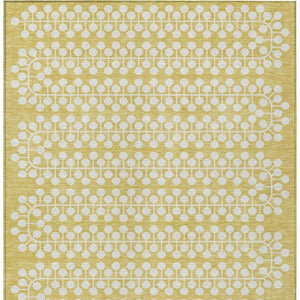 HomeRoots 5' Modern Gold and Ivory Geometric Area Rug – Stylish, Washable, Indoor/Outdoor, Stain-Resistant! 640302