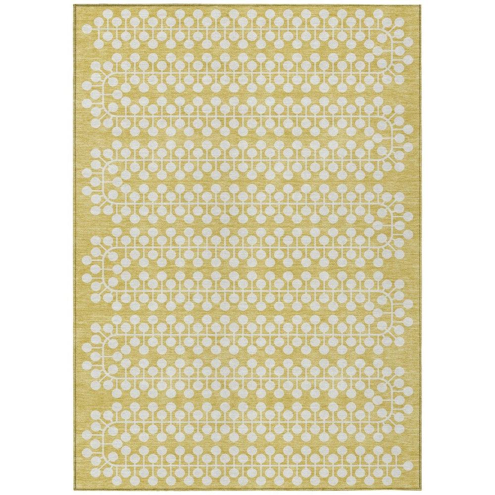 HomeRoots 5' Modern Gold and Ivory Geometric Area Rug – Stylish, Washable, Indoor/Outdoor, Stain-Resistant! 640302