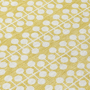 HomeRoots 8' Gold and Ivory Geometric Round Washable Area Rug - Stylish Indoor/Outdoor Décor for All Spaces 640303