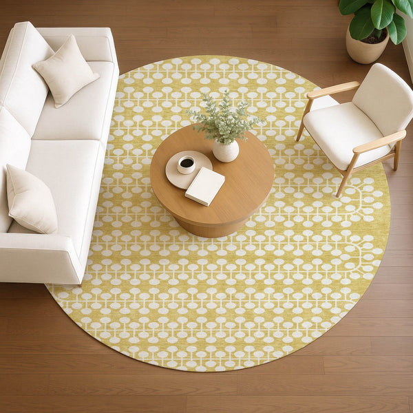 HomeRoots 8' Gold and Ivory Geometric Round Washable Area Rug - Stylish Indoor/Outdoor Décor for All Spaces 640303