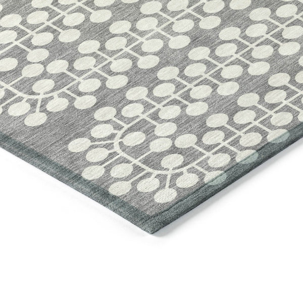 HomeRoots 5' X 8' Gray and Ivory Geometric Area Rug - Washable, Durable, Stylish for Indoor & Outdoor Spaces 640308