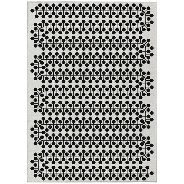 HomeRoots 5' Modern Ivory and Black Geometric Area Rug - Washable, Durable, Indoor/Outdoor, Kid & Pet Friendly! 640315