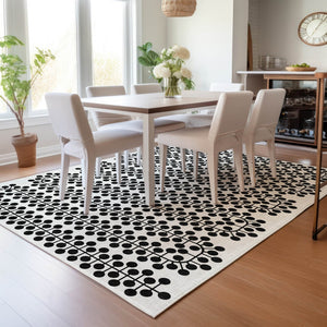 HomeRoots 5' Modern Ivory and Black Geometric Area Rug - Washable, Durable, Indoor/Outdoor, Kid & Pet Friendly! 640315