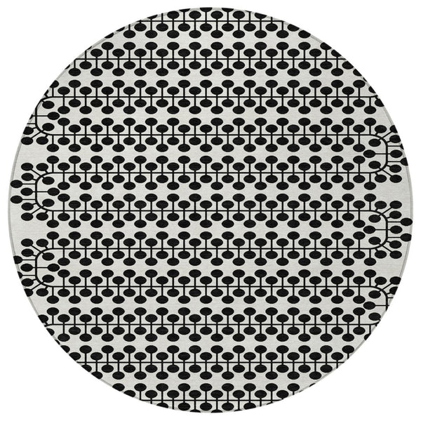 HomeRoots 8' Stylish Ivory and Black Round Geometric Washable Area Rug for Indoor and Outdoor Use, Durable 640317