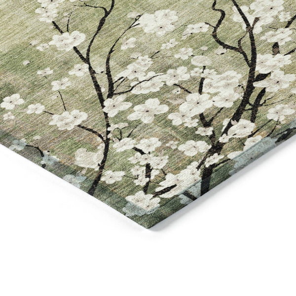 HomeRoots 8' Round Floral Area Rug in Artichoke Green, Ivory & Charcoal – Washable for Indoor & Outdoor Use 640357