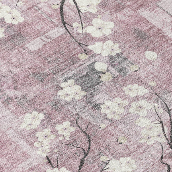 HomeRoots 8' Blush Ivory & Gray Round Floral Area Rug - Stylish, Washable, Indoor/Outdoor Décor for Every Space 640369