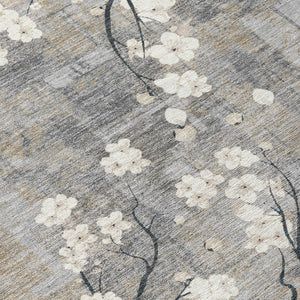HomeRoots 8' Gray Ivory and Silver Round Floral Washable Area Rug - Stylish, Durable, Indoor/Outdoor Charm! 640381