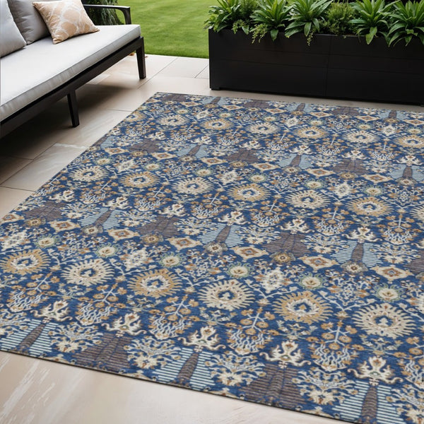 HomeRoots 5' Navy Blue and Ivory Floral Area Rug - Washable, Versatile Indoor/Outdoor Design for High-Traffic Use 640497