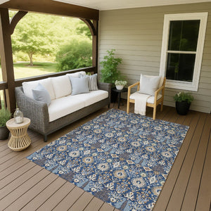 HomeRoots 5' Navy Blue and Ivory Floral Area Rug - Washable, Versatile Indoor/Outdoor Design for High-Traffic Use 640497