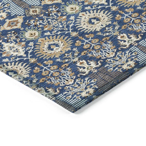 HomeRoots 5' Navy Blue and Ivory Floral Area Rug - Washable, Versatile Indoor/Outdoor Design for High-Traffic Use 640497
