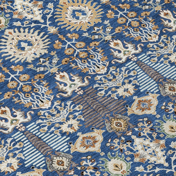 HomeRoots 5' Navy Blue and Ivory Floral Area Rug - Washable, Versatile Indoor/Outdoor Design for High-Traffic Use 640497