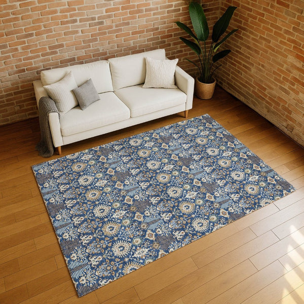 HomeRoots 5' Navy Blue and Ivory Floral Area Rug - Washable, Versatile Indoor/Outdoor Design for High-Traffic Use 640497