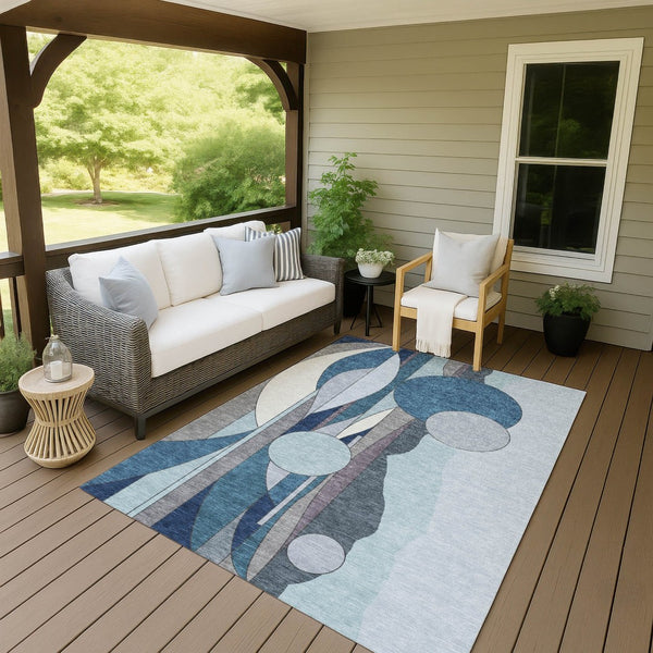 HomeRoots 5' Blue and Ivory Geometric Area Rug - Washable, Durable for Indoor/Outdoor Use, Stylish and Safe! 640509