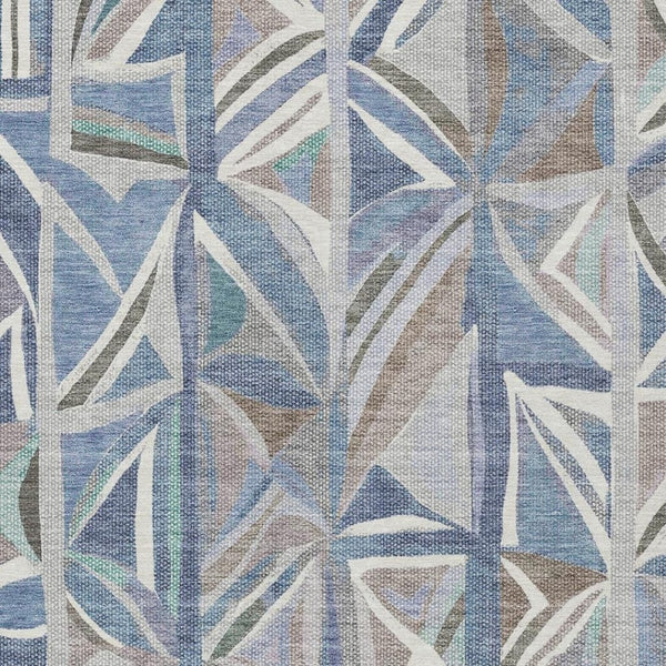 HomeRoots 5' Stylish Denim Blue & Ivory Geometric Washable Area Rug for Indoor/Outdoor High-Traffic Areas 640539