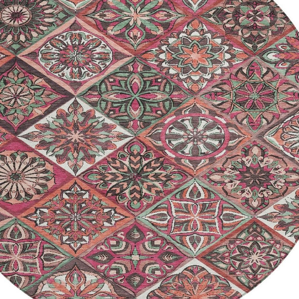 HomeRoots 8' Blush and Green Round Patchwork Rug – Stylish, Washable Area Rug for Indoor & Outdoor Spaces 640624