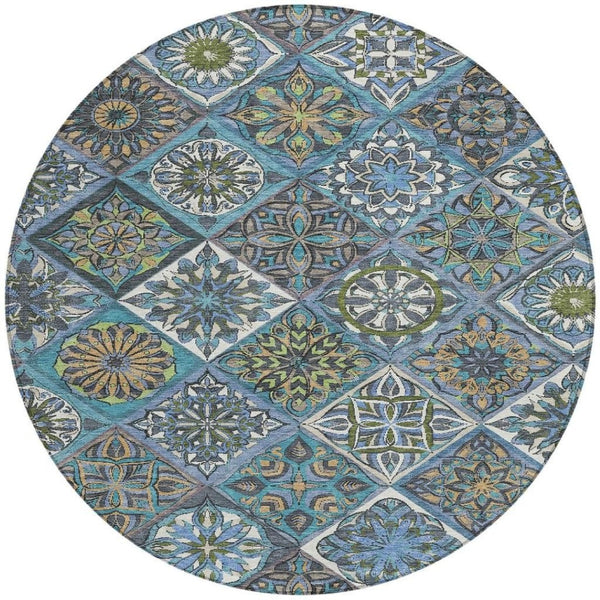 HomeRoots 8' Denim Blue and Green Round Patchwork Rug - Washable, Stylish, Versatile for Indoor and Outdoor Use 640630