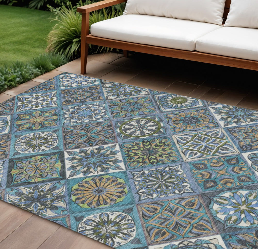 HomeRoots 9' X 12' Denim Blue & Green Patchwork Rug - Durable, Washable, Stylish for Indoor & Outdoor Spaces! 640632