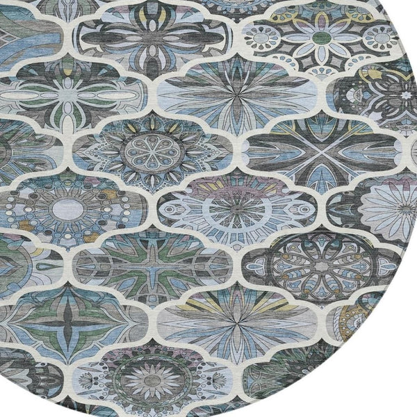 HomeRoots 8' Blue And Ivory Round Quatrefoil Rug - Durable, Washable Area Rug for Indoor & Outdoor Spaces 640660