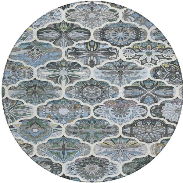 HomeRoots 8' Blue And Ivory Round Quatrefoil Rug - Durable, Washable Area Rug for Indoor & Outdoor Spaces 640660