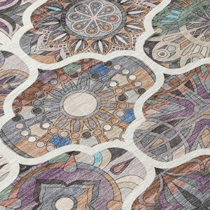 HomeRoots 5' Stylish Gray Lavender Ivory Quatrefoil Washable Area Rug for Indoor & Outdoor Living Spaces 640665