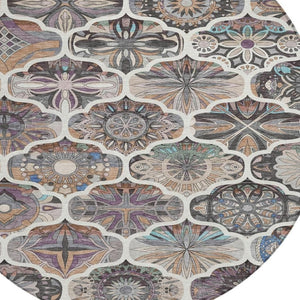 HomeRoots 8' Round Quatrefoil Area Rug in Gray, Lavender & Ivory - Washable, Durable, Ideal for Indoors & Outdoors 640666