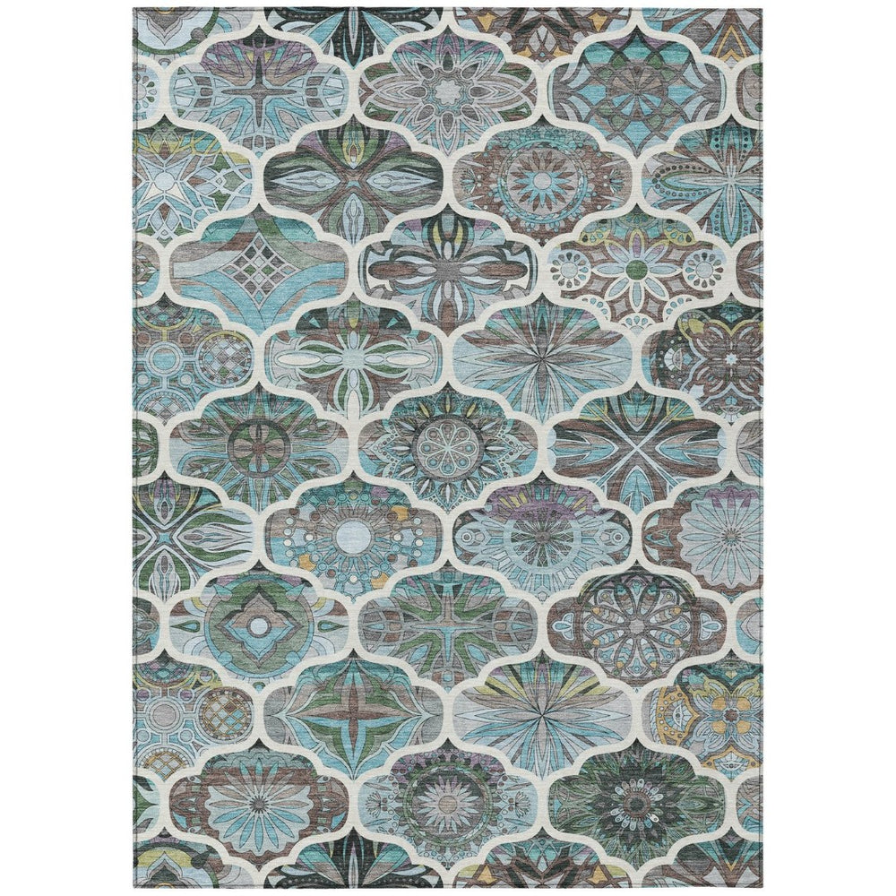 HomeRoots 5' Teal Blue & Ivory Quatrefoil Washable Area Rug - Durable, Versatile Design for Indoor/Outdoor Use 640671