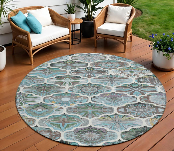 HomeRoots 8' Teal Blue Quatrefoil Area Rug - Stylish, Washable Indoor/Outdoor Rug for Versatile Living Spaces 640672