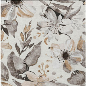 HomeRoots 5' Floral Washable Area Rug in Ivory & Charcoal - Stylish, Durable for Indoor & Outdoor Use! 640841